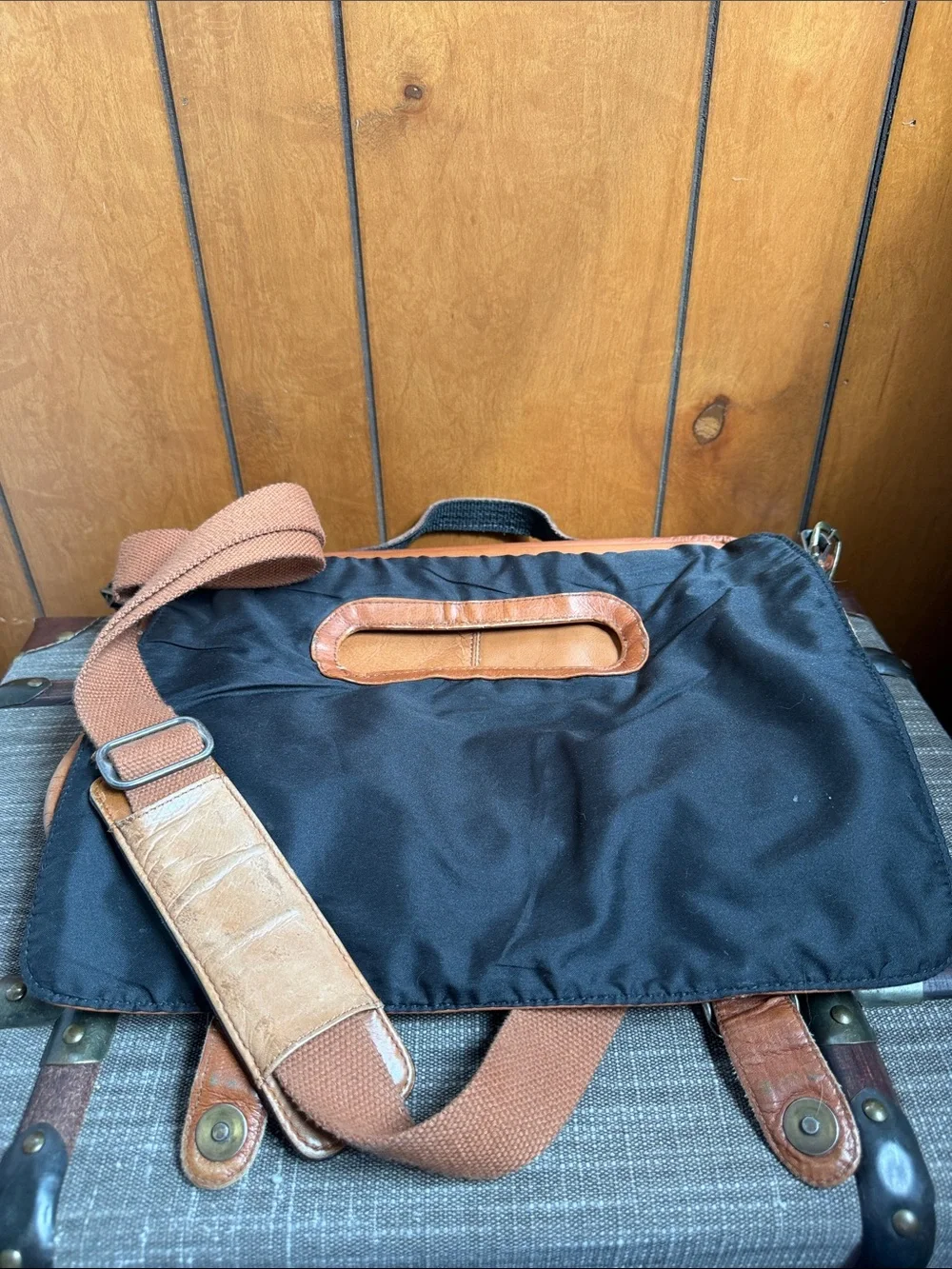 Classic Men's Brown Leather Messenger Bag with Buckle Flap